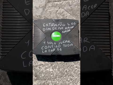 Extraño los días de no hacer nada y solo jugar contigo toda la tarde #xbox #contigo #recuerdos - Torna Gris - Artista Mexicano