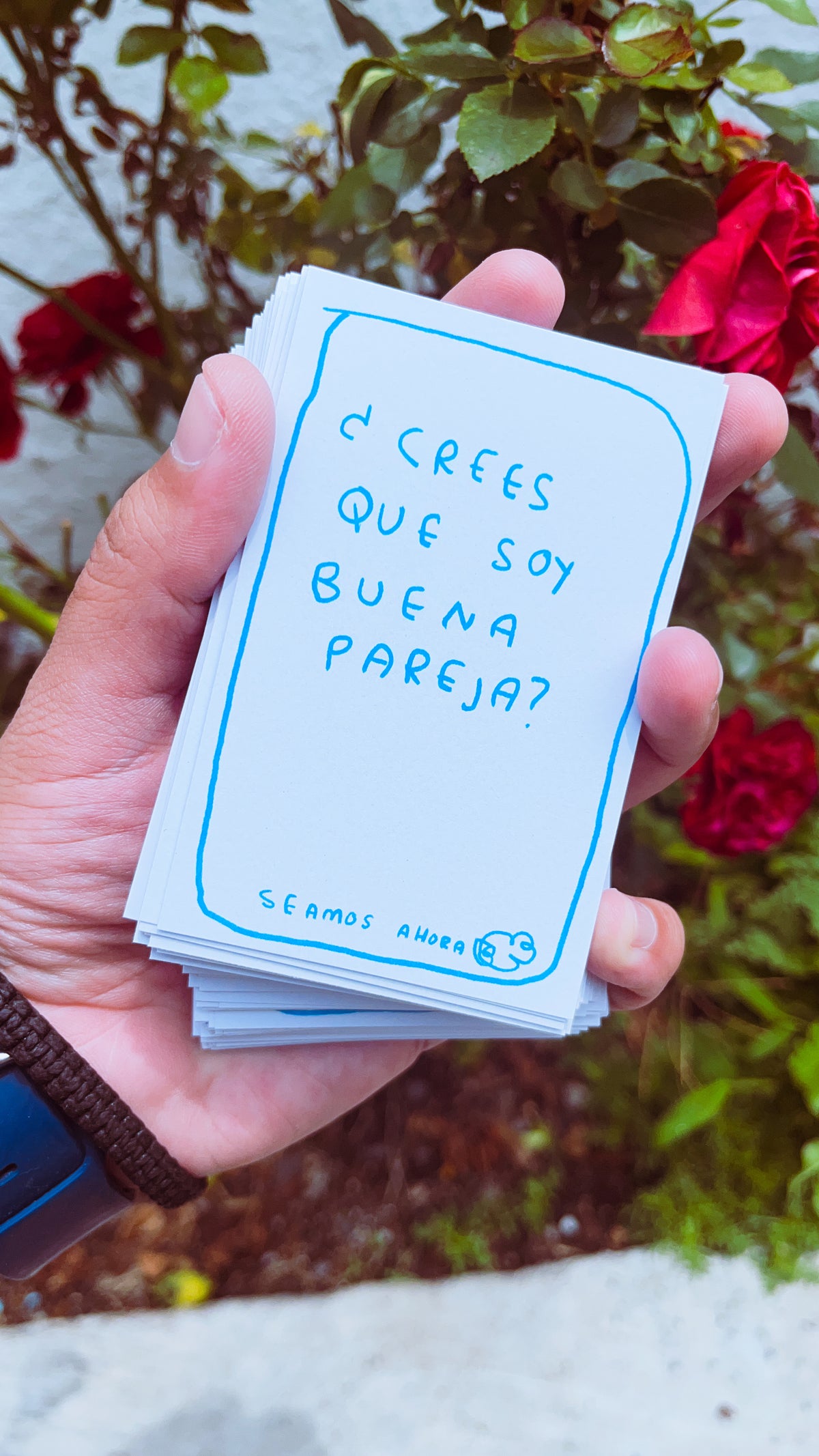 Seamos Nuestro Ahora | Juego de Mesa de 70 Preguntas para Conectar y Conocerse Mejor - Torna Gris - Artista Mexicano