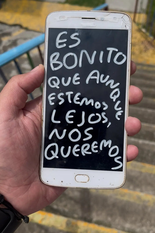 Celular coleccionable Tornagris 2 Torna Gris - Artista Mexicano