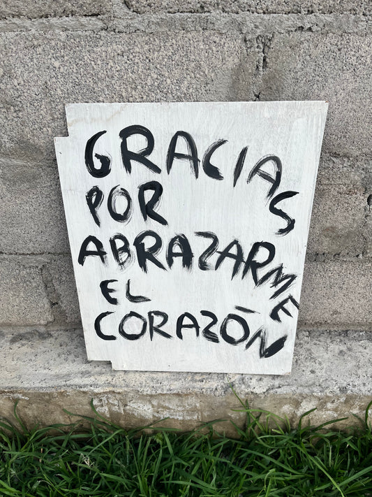 Gracias por Abrazarme el Corazón – Pintura Original en Tabla - Torna Gris - Artista Mexicano