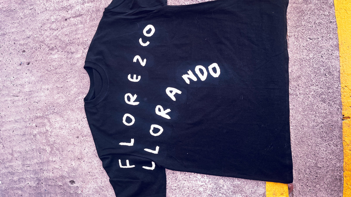 Playera Florezco Llorando — Torna Gris - Torna Gris - Artista Mexicano