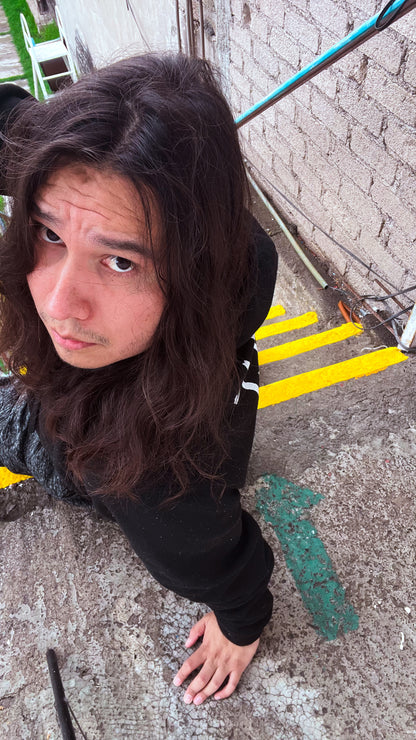 Hoodie Ya lloré, gracias – Negra con Estampado Blanco | Tornagris - Torna Gris - Artista Mexicano