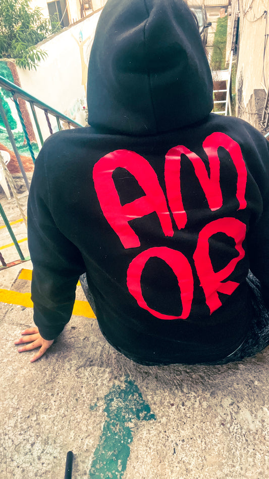 Hoodie Amor – Negra con Estampado Rojo | Tornagris - Torna Gris - Artista Mexicano