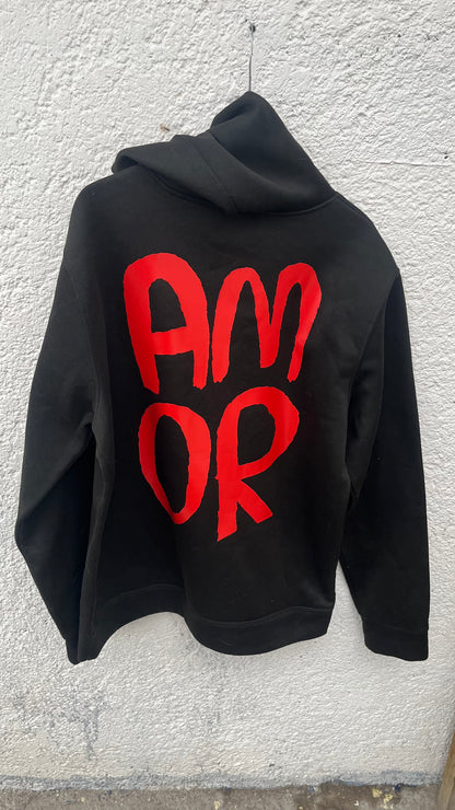 Hoodie Amor – Negra con Estampado Rojo | Tornagris - Torna Gris - Artista Mexicano